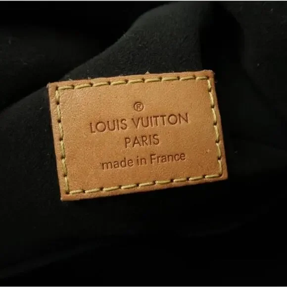 💎✨Beautiful✨💎Authentic Louis Vuitton Monogram Gaia Shoulder Bag - Picture 15 of 16